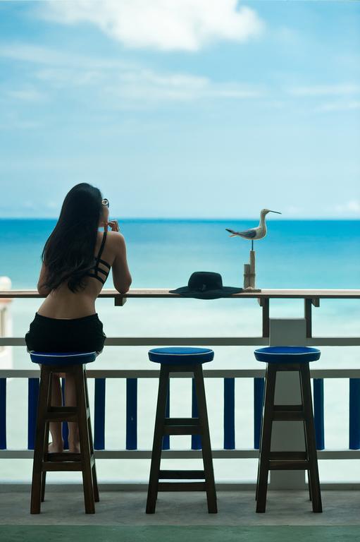At Zea Hotel Patong Exteriör bild
