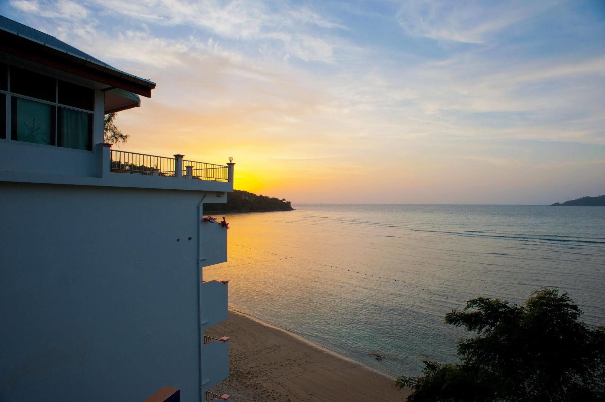 At Zea Hotel Patong Exteriör bild