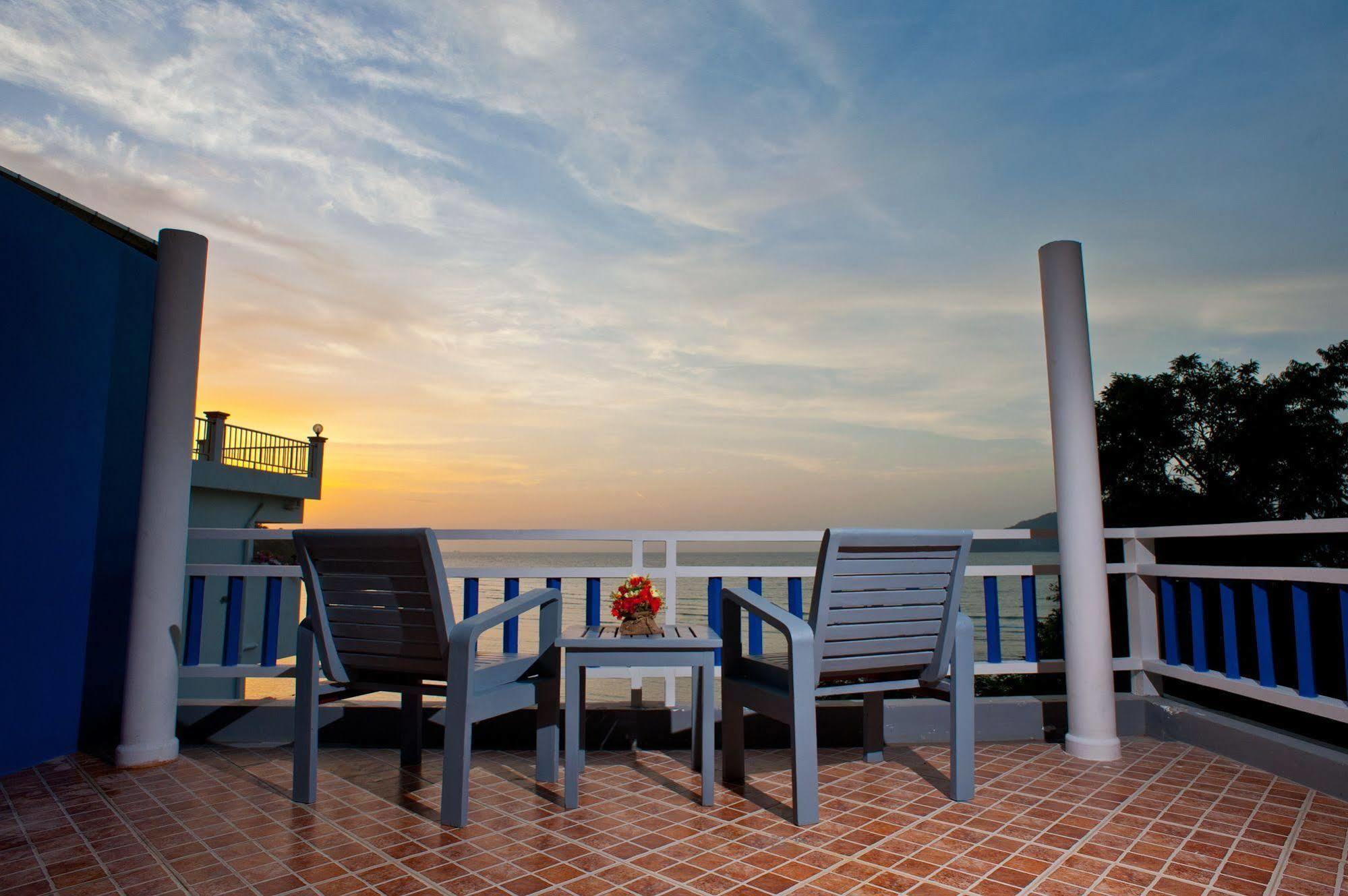 At Zea Hotel Patong Exteriör bild